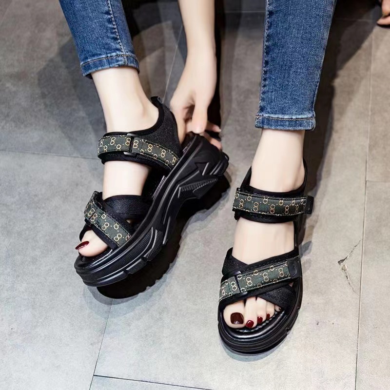 Sandal Gunung Wanita Sepatu Sadal Cewek Sepstu Import Model Strap Silang Trendy Modis Sandal Fashion Sole Tebal