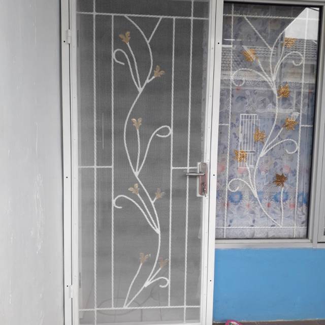 tralis pintu minimalis