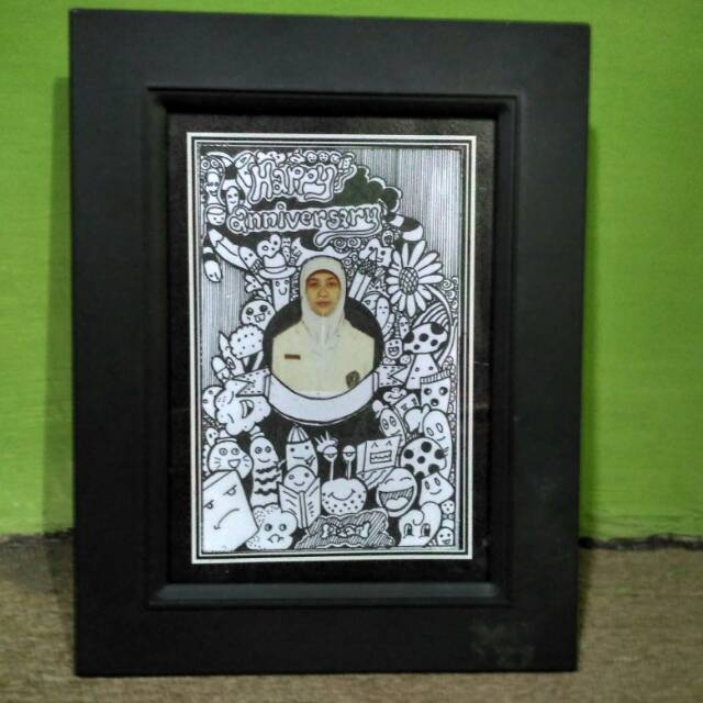 

Doodle art ,kado wisuda, kado ultah, souvenir, kenang-kenangan, dll