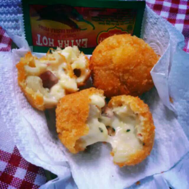 

Mac boll (macaroni bola) enak, keju nya Lumer dimulut (kirim keluar kota dgn 1 hr sampai (frozen))