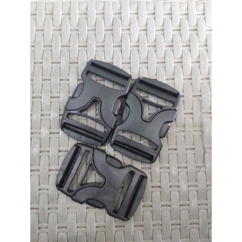 buckle tas / gesper tas / buckle plastik / tali tas / ensel tas / kunci sodok