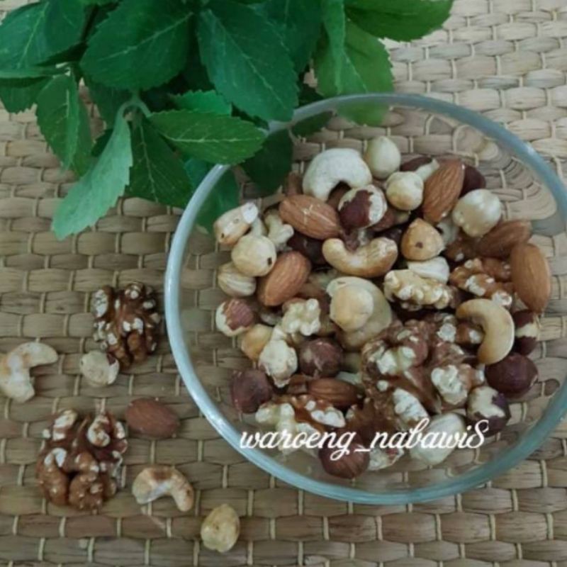 MixNut / kacang campur (almond, mede, hazlenut, walnut) 50gr