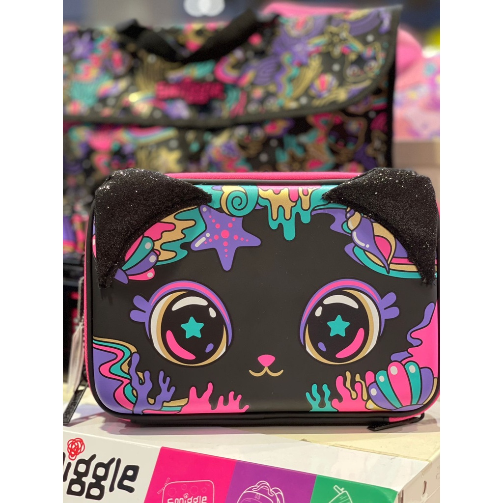 

SMIGGLE PENSILCASE HARDCASE ATTACH HEY BLACK CAT - TEMPAT PENSIL SMIGGLE