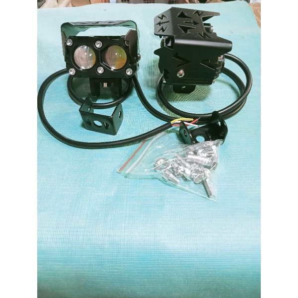 sepasang 2pcs lampu tembak laser 2 mata lensa/SQL 2mata laser 2warna hilow putih kuning waterproof mobil motor 12-24volt 30+30watt