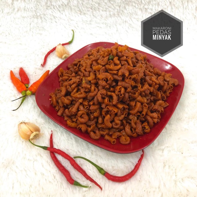 

Makaroni pedas minyak