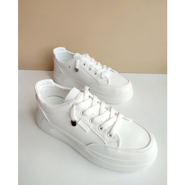 ST. MORITZ 778-111 WHITE SEPATU SPORT / SNEAKERS WANITA