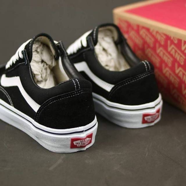 Sepatu Vans Oldskool Classic Black White Unisex