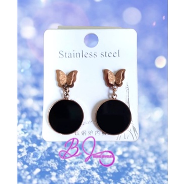 ANTING MODEL TUSUK KUPU KUPU  BULAT HITAM TITANIUM/ ANTING TUSUK TITANIUM/ AKSESORIS WANITA KOREA