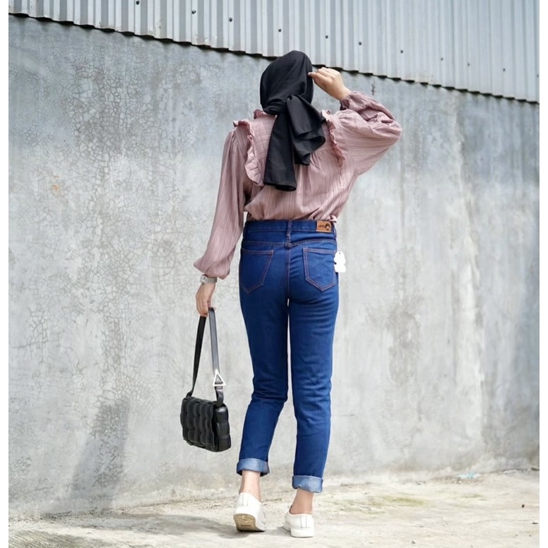 GFS  PLAIN BOYFRIEND JEANS BASIC