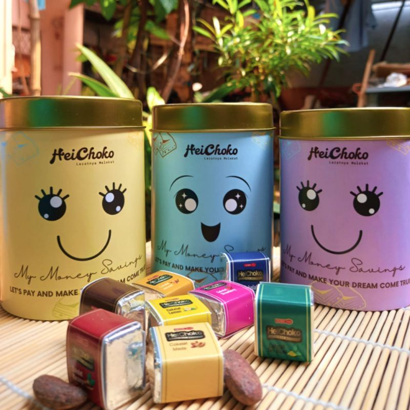 

Heichoko Cokelat Cube Celengan Kaleng Pendek