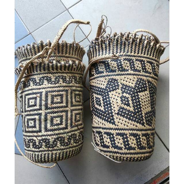 Tas anjat ukuran kecil selempang