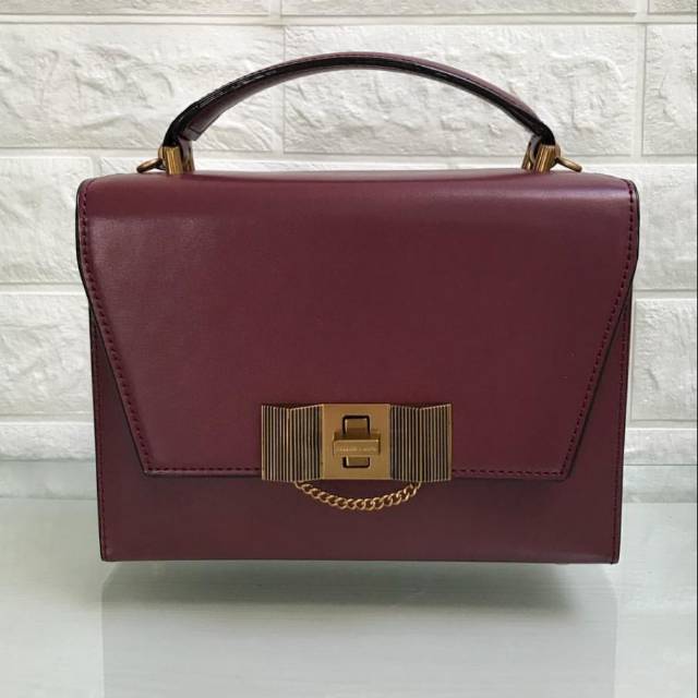 Tas cnk chain detail turn lock bag