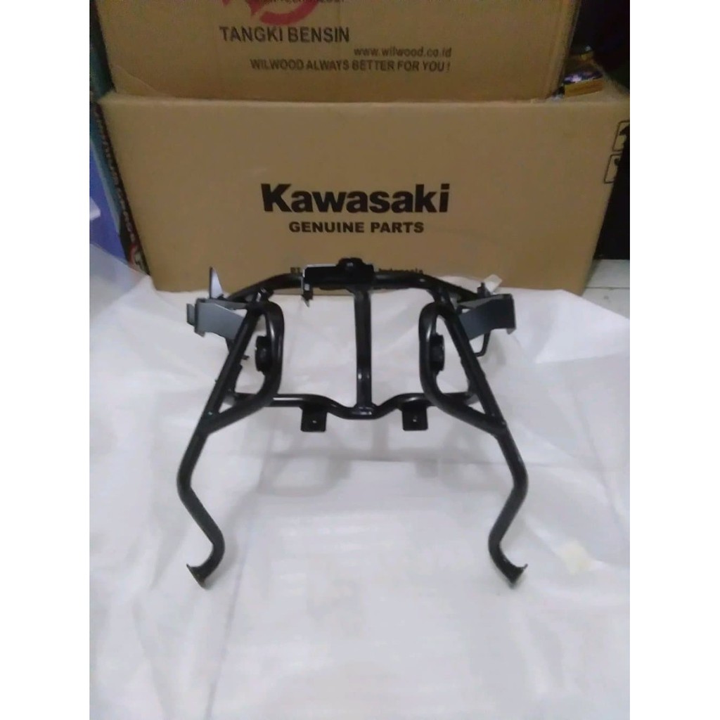 Breket Fairing / Dudukan Fairing Kawasaki Ninja 150 Rr New Original