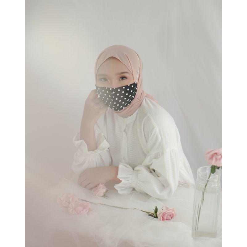 MASKER DEWASA MOTIF POLKA HEADLOOP EARLOOP