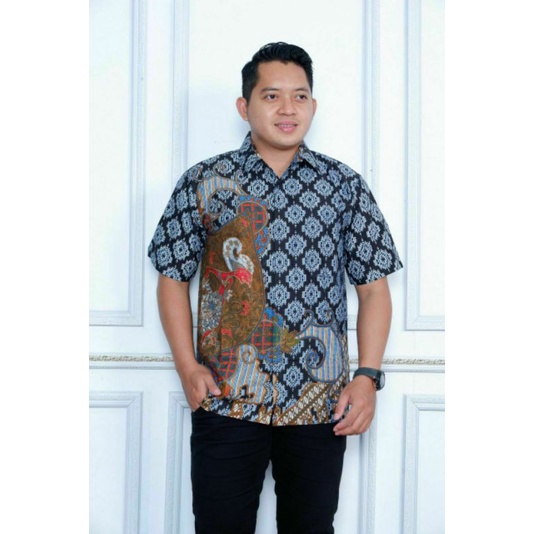 Kemeja batik pria motif wayang puntodewo