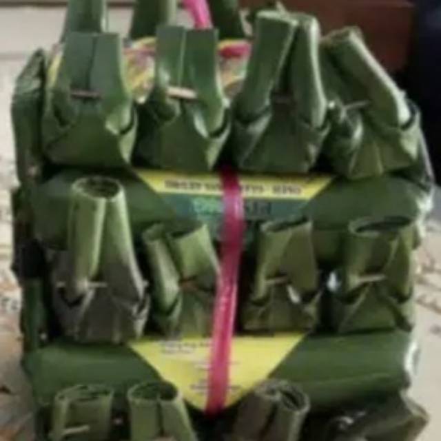 

Getuk Pisang ukuran Sedang isi 20 bungkus