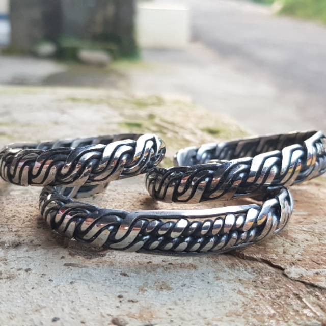 Gelang anyaman khas papua bracelet anti karat selamanya