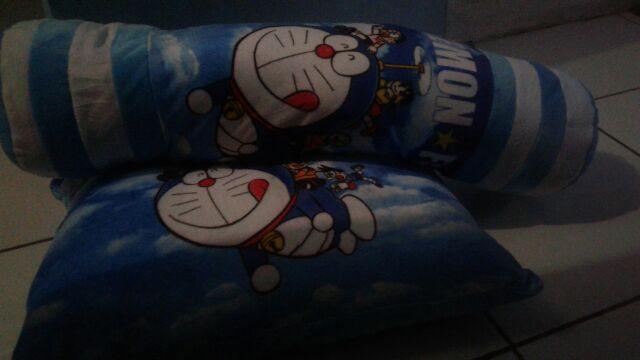 1 Set Bantal Guling Doraemon