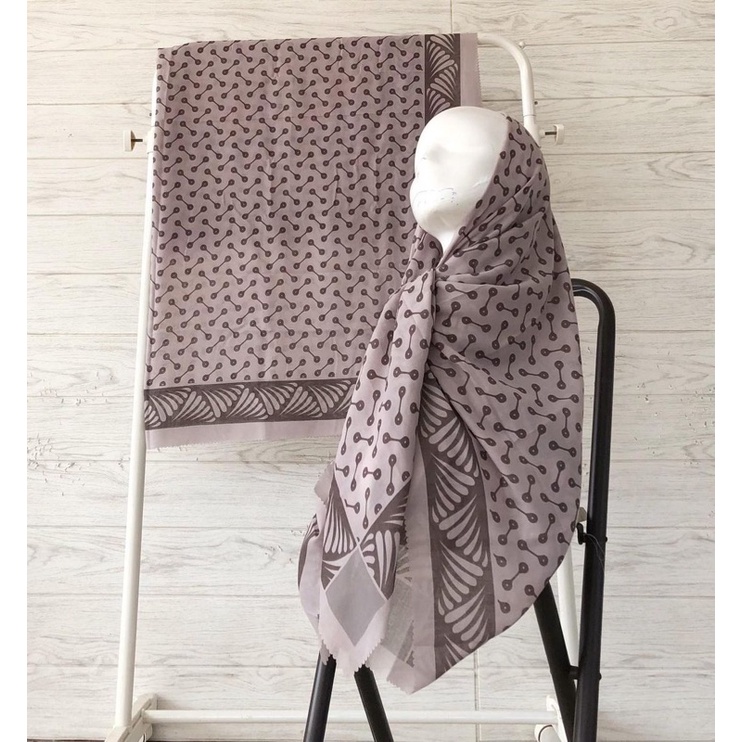 101 -150 KERUDUNG VOAL MOTIF SEGIEMPAT-3