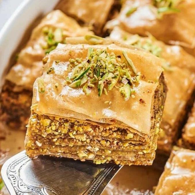 

Frozen Phyllo Pastry Fillo 25 x 25 cm 300 Gram TERLARIS TERPERCAYA ORIGINAL