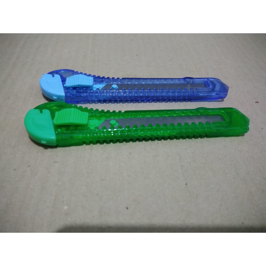 

Cutter besar isi 2 pcs