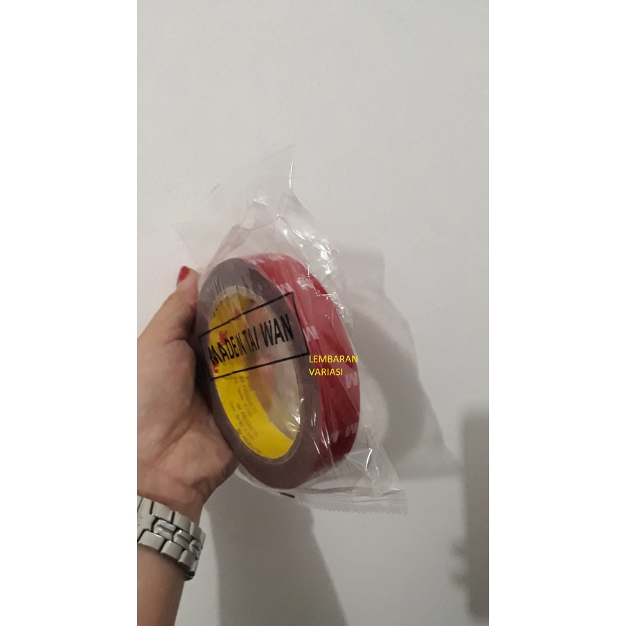 

Double Tape Perekat Bolak Balik 2cm 5 Meter