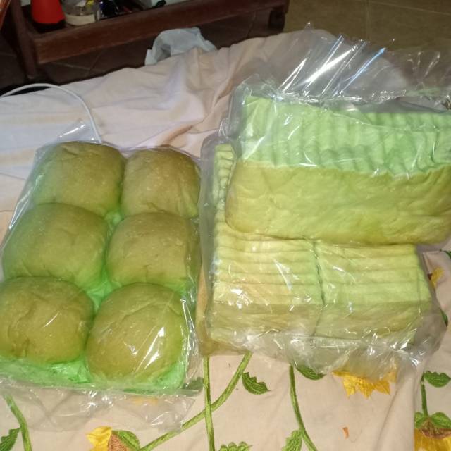 

Roti Tawar Bandung & Kadet Rasa Pandan