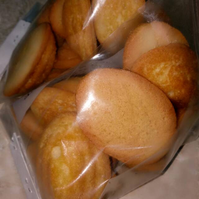 

Bolu Cookies gurih isi 12 pcs kemasan bungkus plastik