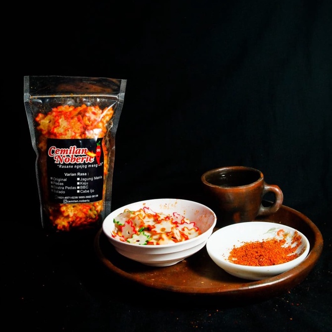 

Kerupuk Bintang Pedas Cemilan Kiloan Pedas Sehat Ukuran 110gram