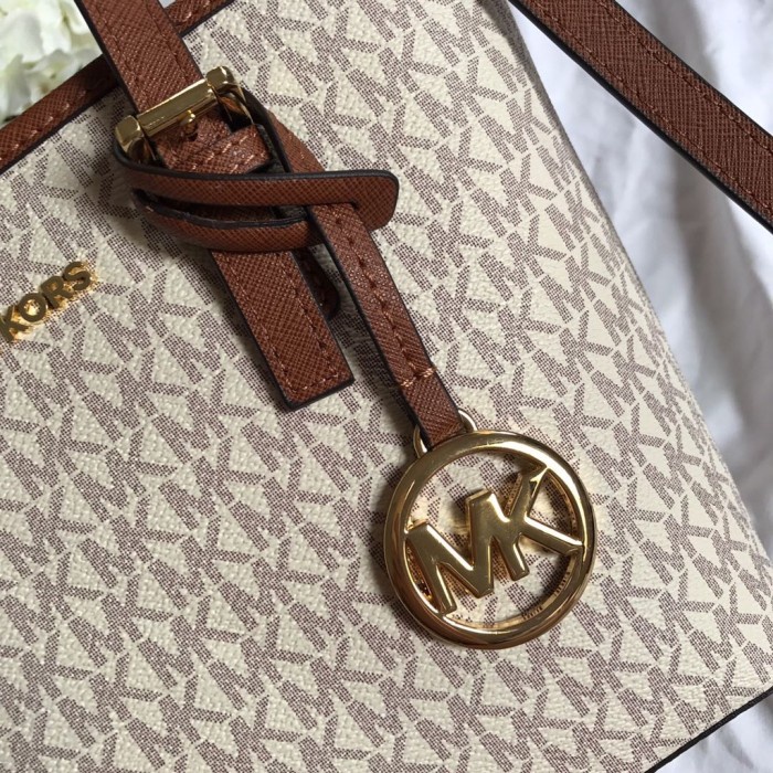 Michael Kors Voyager Mini Logo Top-zip Tote