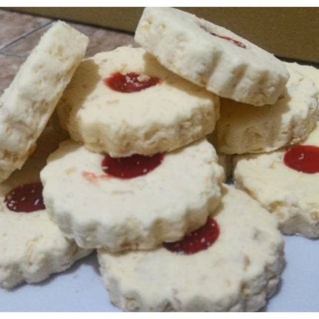 

Kue lebaran / kue kering Sagu keju / Premium Butter Holman