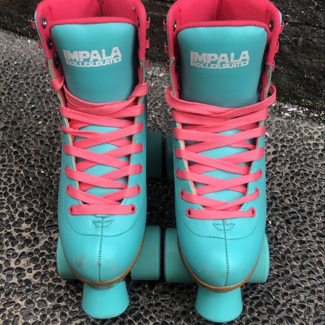 PRELOVED ROLLERSKATES IMPALA & PROTECTIVE PACK (PADS)