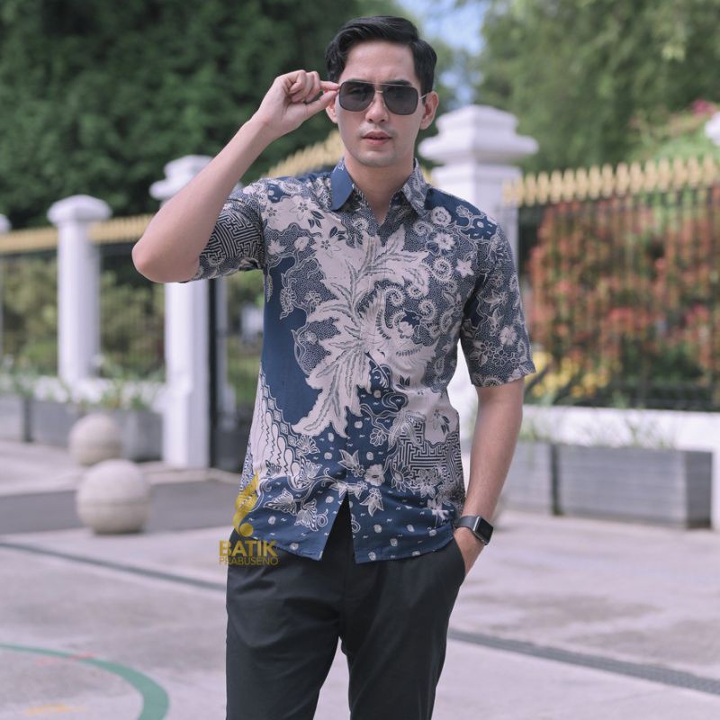 MURAI BATU KEMEJA BATIK PRIA LENGAN PENDEK