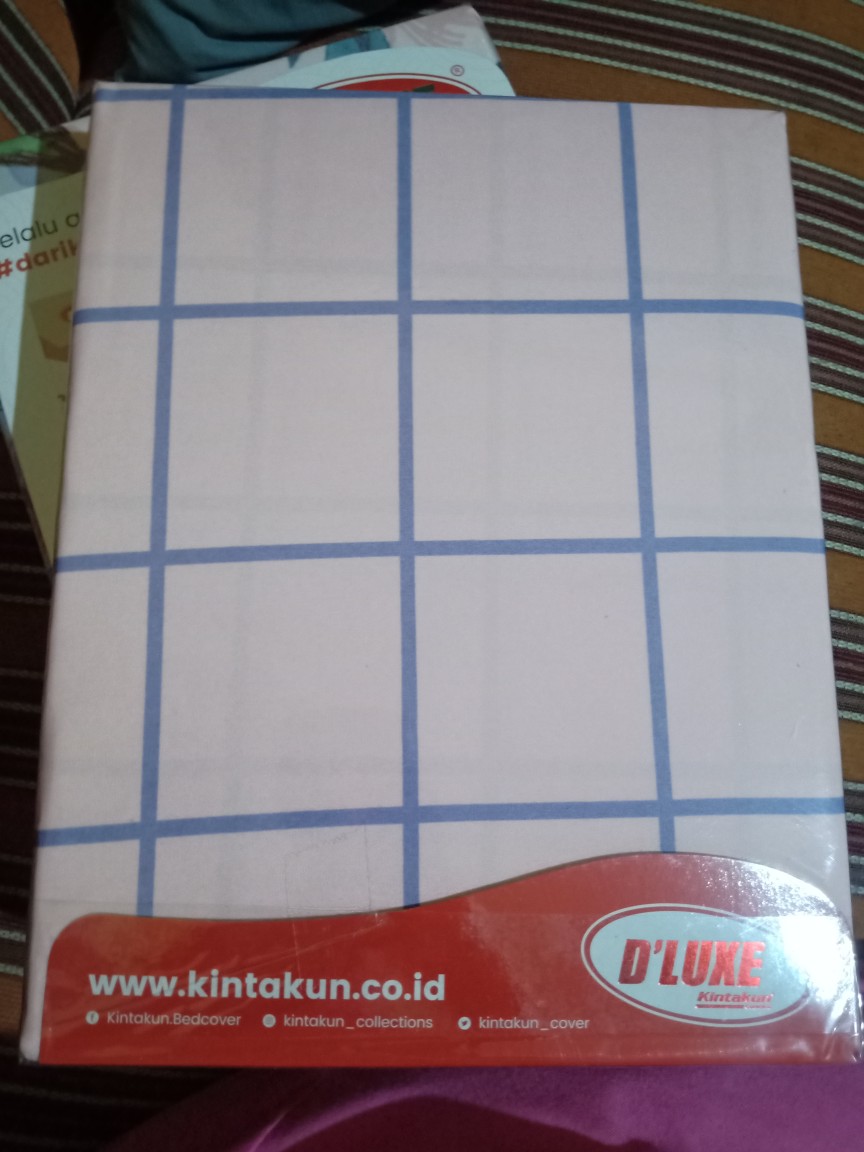 Kintakun Isthana - Sprei Kintakun Dluxe 180x200 - Rainbow 2/travis/stella/rose Shadow