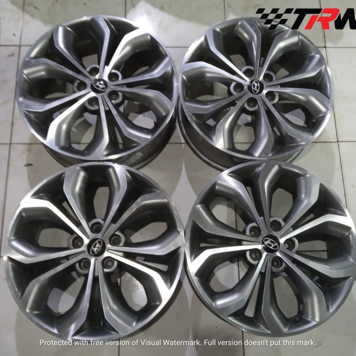 Velg mobil second OEM Hyundai Santave Ring 19 lebar 7.5 hole 5x114.3 ET49
