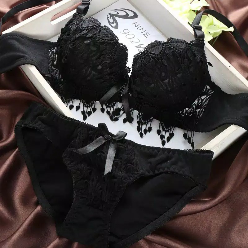 Set Bra dan Celana Dalam Wanita Floral Lace Underwear Set