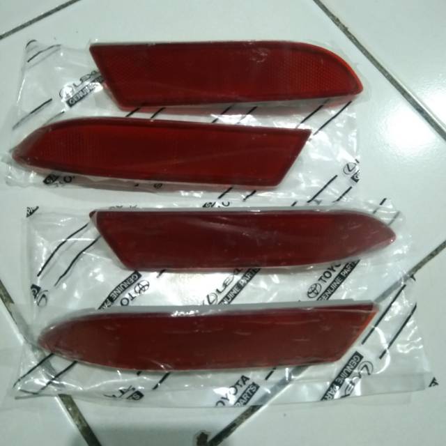 Reflektor  bumper belakang Avanza Xenia