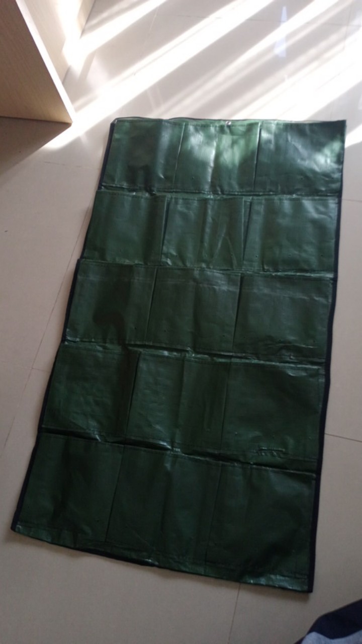 Wall Planter 15 Kantong (vertical)