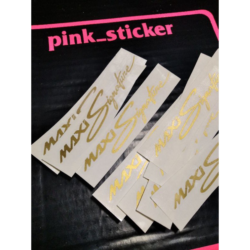 

Sticker MAXI Signature