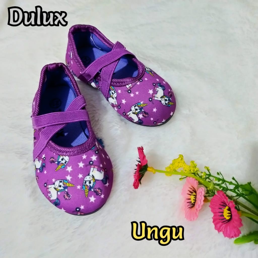 DULUX 1038/ SEPATU ANAK LUCU YUNIKON