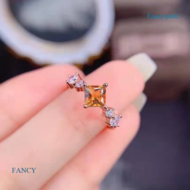 Cincin Minimalis Gaya Korea Dengan Cubic Zirconia Bentuk Persegi Warna Kuning Untuk Wanita