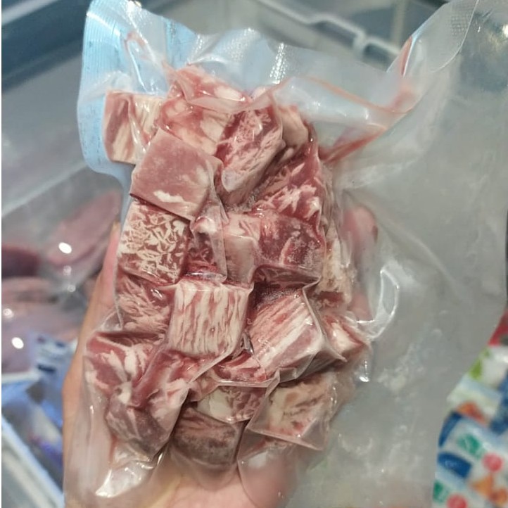 AUS SAIKORO Wagyu Beef Meltique 250 gram - sapi cube dadu kotak