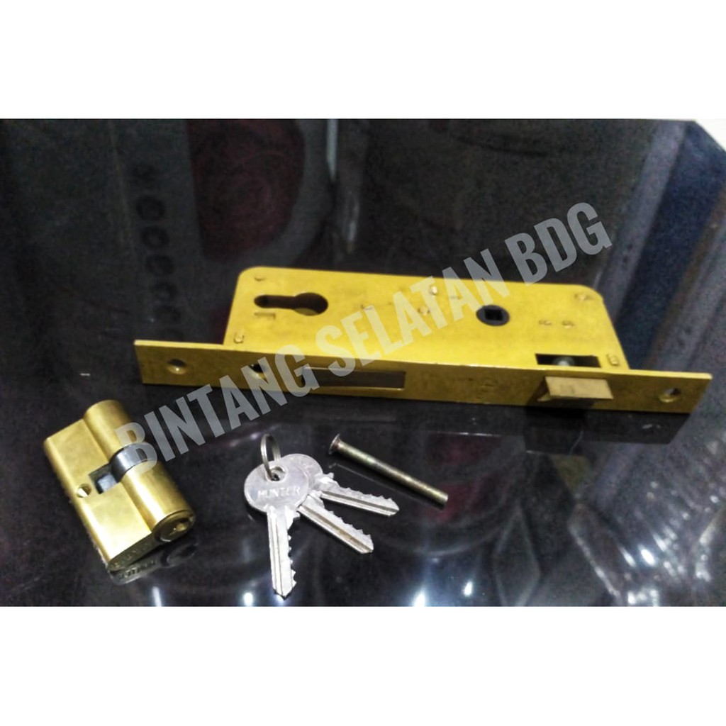 Body Kunci Pintu LOCKASE SWING GOLD WITH CLYNDER AND LOCK