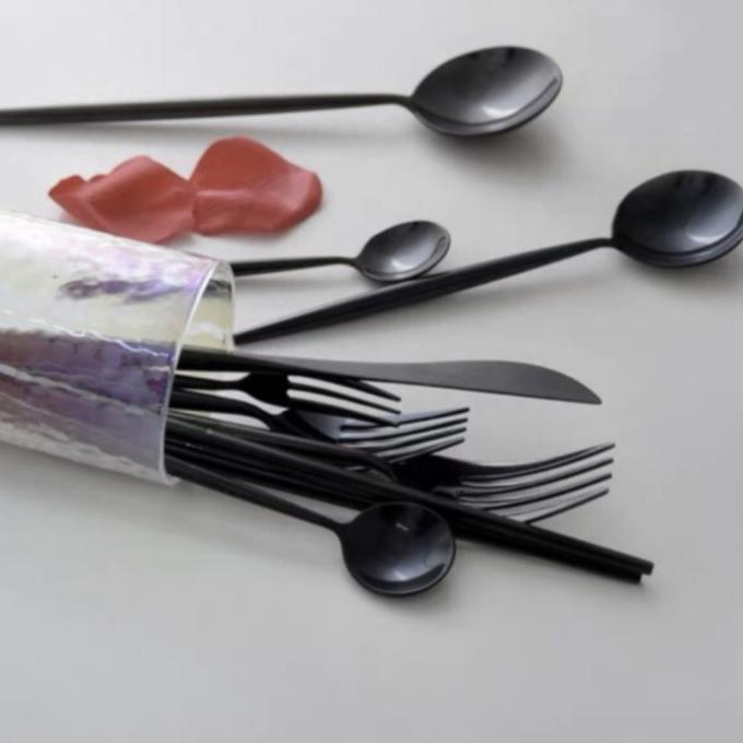 

Cout Cutlery Set in Graphite CUCI GUDANG