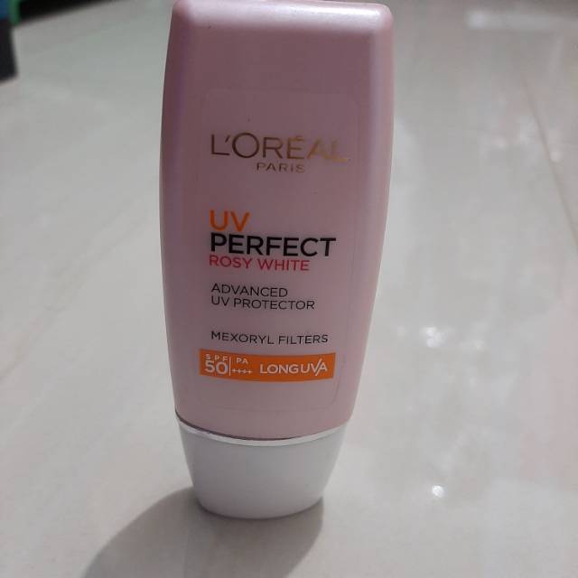 Preloved  Loreal UV Perfect Rosy white 25Ml