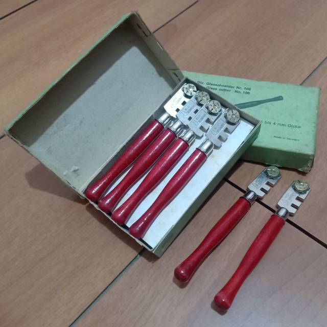 Glass cutter GERMANY pisau pemotong kaca 6 mata glass cutter GERMANY pisau pemotong kaca 6 mata toyo