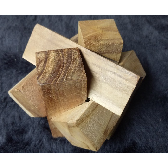 Rubik balok puzzle kayu urai