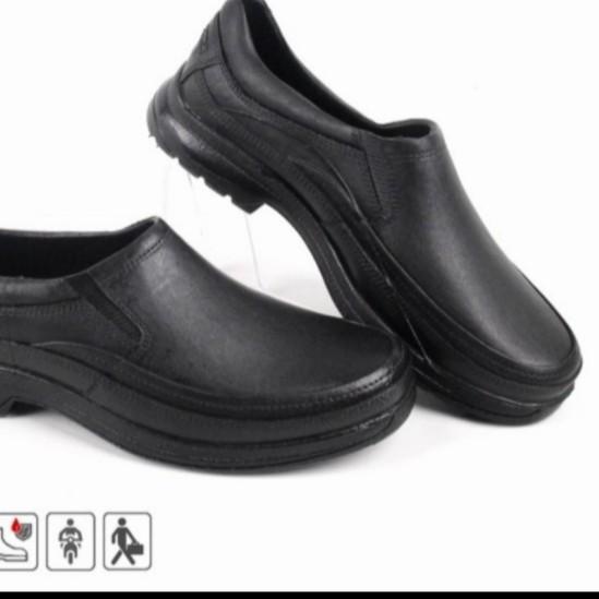 Sepatu Pantofel Karet Pria ATT AB 520 - 40