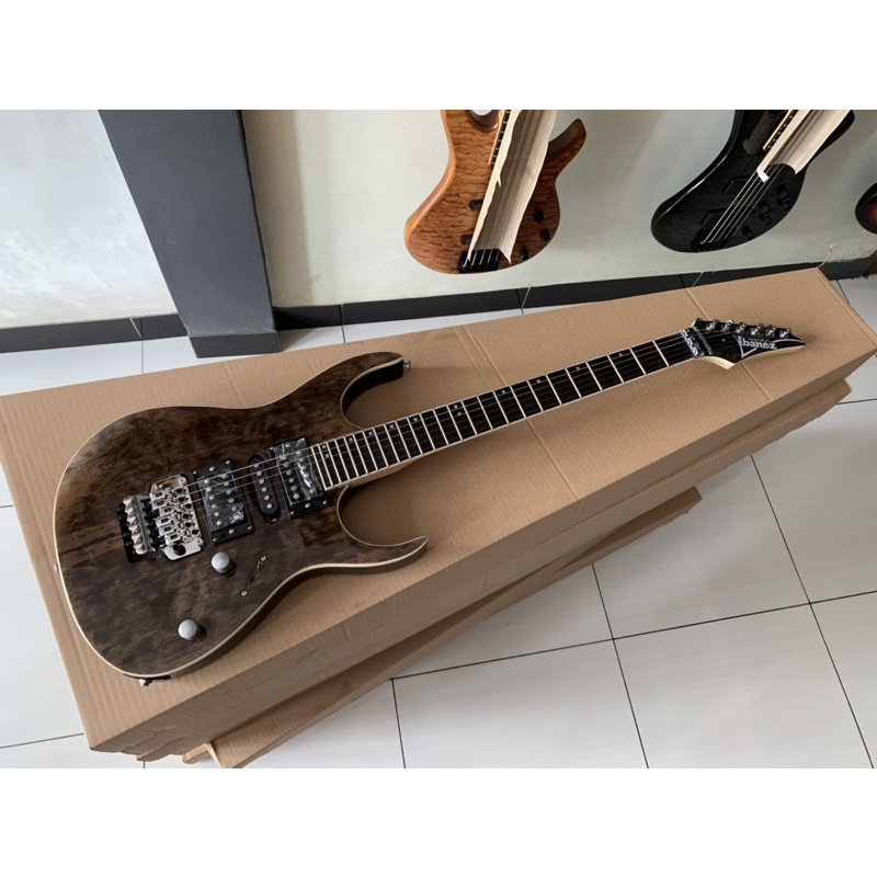 Gitar Ibanez premium New Custom tremolo updown, Terbaik 