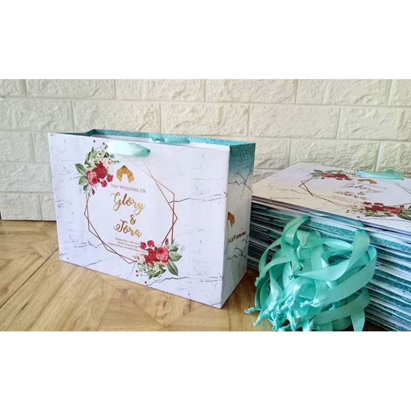 

Paperbag Murah Bisa Reques Desain Suka Suka / Tas Kertas